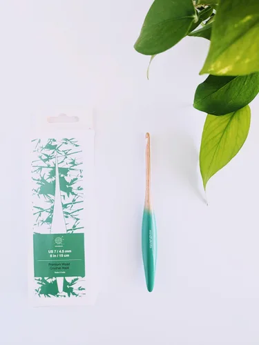Vista 8 de mindfulknits Gancho ergonómico de madera de haya de alta calidad, tamaño 7 de EE. UU., 4.5mm - 5.9 in de longitud, gancho de ganchillo de madera