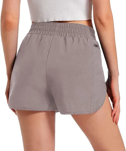 Vista 2 de TUVEKE Pantalones cortos de entrenamiento para mujer, cintura alta, pantalones cortos atléticos 2 en 1, pantalones cortos de yoga para gimnasio