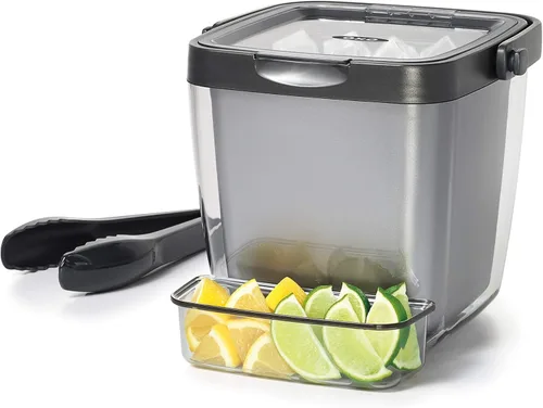 Vista 2 de OXO Good Grips - Cubo de hielo con pinzas, cuchara y bandeja para adornar