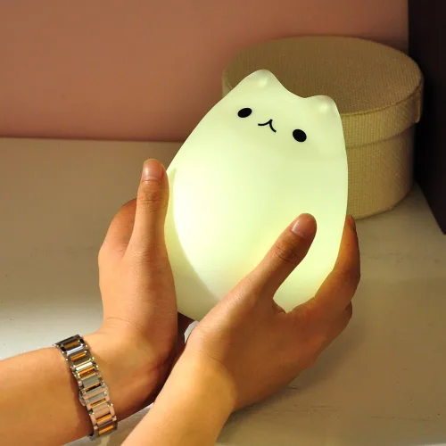 Vista 5 de WoneNice Linda luz nocturna de gatito, bonita lámpara de silicona recargable con blanco cálido y modos de respiración de 7 colores, control