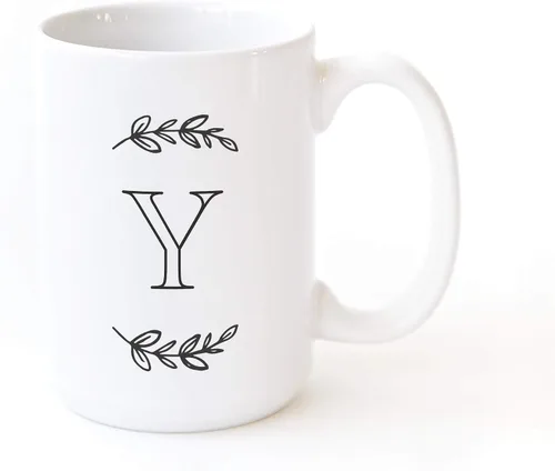 Vista 22 de The Cotton & Canvas Co. Manhattan Wreath - Taza de café personalizada con monograma inicial con letra A, taza de café de cerámica de porcelana. Para