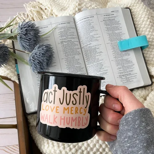 Vista 2 de Swaygirls Pegatina cristiana Adhesivo de fe religiosa Actúa con justicia, ama la misericordia, camina humildemente Calcomanías de Dios o Jesús