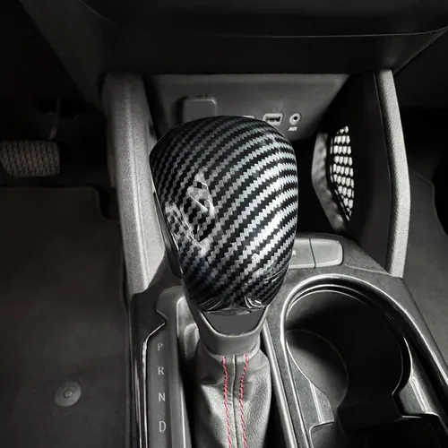 Vista 8 de YOUTOOCAR Cubierta para pomo de palanca de cambios Compatible con accesorios Chevy Trax 2024-2025 (Rojo)