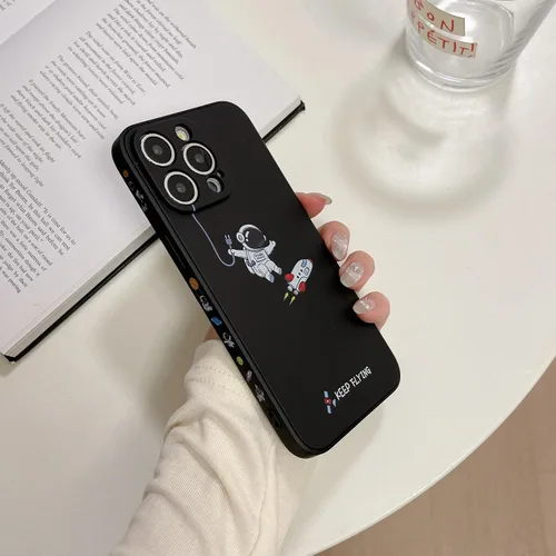 Vista 15 de Yonds Queen Funda protectora de TPU para iPhone SE 2022 (3ª generación), compatible con iPhone 7/8/SE2 (2020), diseño de astronauta, planeta, luna