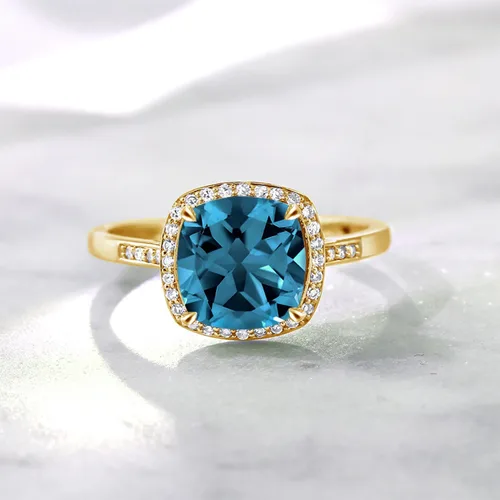 Vista 6 de Gem Stone King Anillo de compromiso de oro amarillo de 10 quilates con topacio azul Londres y diamantes para mujer