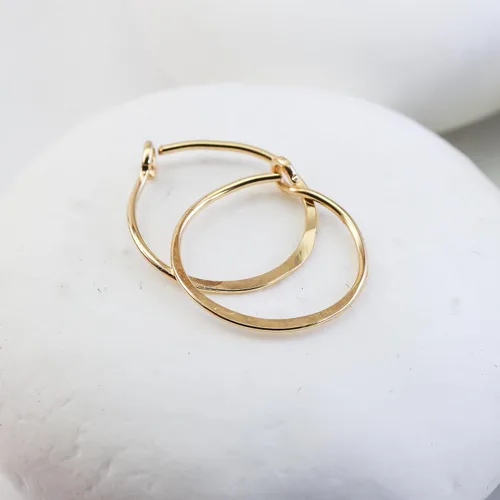 Vista 116 de Aretes de aro finos martillados, elegantes plata esterlina geométrica sólida, relleno de oro y relleno de oro rosa; para mujer por Lotus Stone