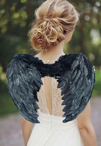 Vista 2 de Alas de ángel de plumas Aishn para disfraces de cosplay o Halloween, L, Negro