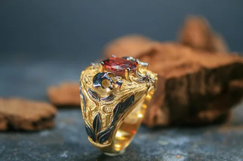 Vista 3 de Gilded Skull Ring with Red Zircon Stone - Unique 925 Silver Craftsmanship