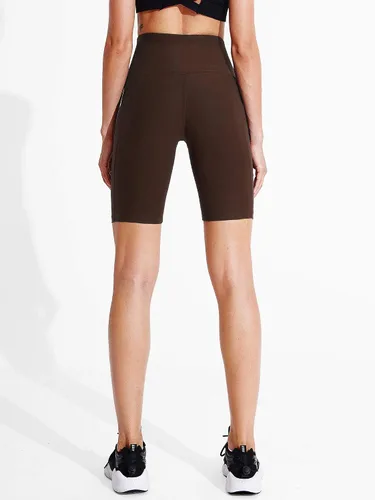 Vista 3 de CADMUS Paquete de 3 pantalones cortos de entrenamiento de cintura alta para mujer de 8 pulgadas, pantalones cortos de yoga con dos bolsillos
