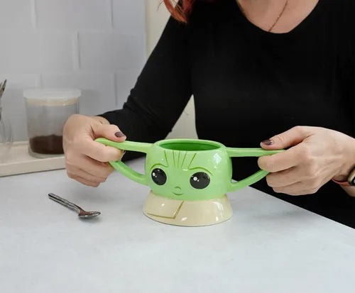 Vista 4 de STAR WARS: The Mandalorian Grogu - Taza de cerámica esculpida Taza de café grande sin BPA para expreso, cafeína, bebidas, esenciales para el hogar