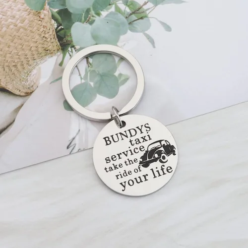 Vista 2 de OKEYCH Regalo inspirado en el asesino en serie, Bundys Taxi Service Take The Ride Of Your Life Llavero Serial Killer Fan Jewelry
