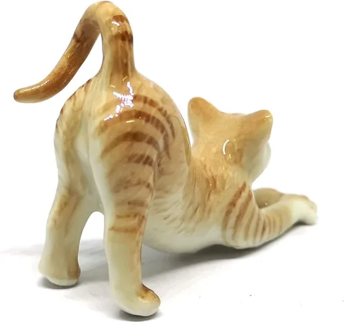 Vista 3 de Figura coleccionable en miniatura de cerámica marrón lindo gato estatuilla casa de muñecas hecha a mano