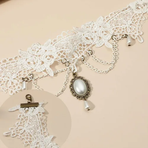 Vista 4 de YienDoo Gargantilla de encaje vintage con patrón de encaje gótico blanco, collar punk con borla y cuentas de perlas, gargantilla de princesa