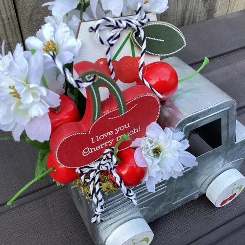 Vista 2 de AGD Summer Decor - Cherry Lime Theme Floral Galvanized Metal Truck Display