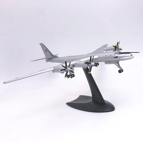 Vista 3 de Tu-95 Bear Strategic 1/200 Diecast Aircraft Model Interchange Mode