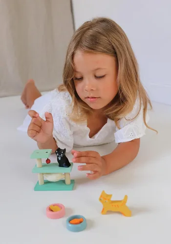 Vista 2 de Tender Leaf Toys - Conjuntos de mascotas para accesorios de casa de muñecas - Gran juego de mascotas para añadir a cualquier casa de muñecas