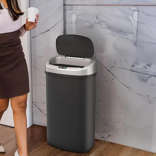 Vista 2 de iTouchless Bote de basura automático de 13 galones con tecnología sensor 2.0 y filtro de olor, diseño delgado y sin contacto, ahorro de espacio