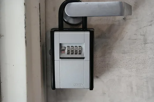 Vista 2 de ABUS 797 Caja de almacenamiento de llaves combinada con grillete, grande