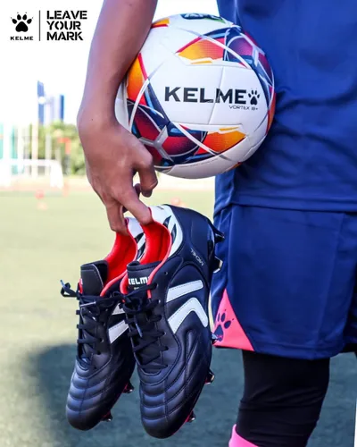 Vista 6 de KELME Soccer Cleats Men Pro Calfskin Leather Soccer Shoes Outdoor Firm Multi Ground Football Sneaker Unisex Adult