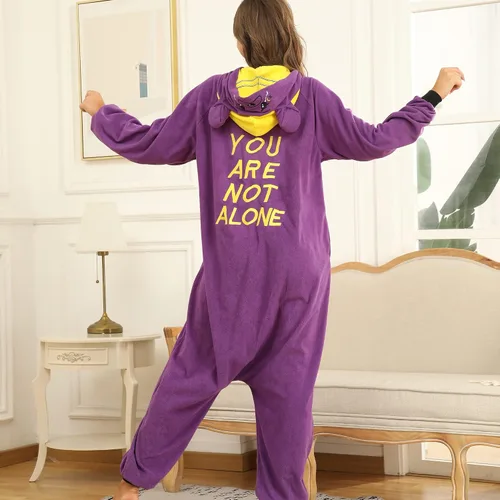 Vista 4 de RONGTAI Pijama original de Navidad para adultos disfraz de forro polar para cosplay ropa para el hogar con capucha para mujeres y hombres color negro