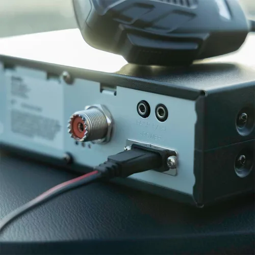 Vista 4 de RoadPro RPPS-220 Platinum Series - CB de repuesto con fusil enchufe de 3 terminales con cable de alimentación, 12 V