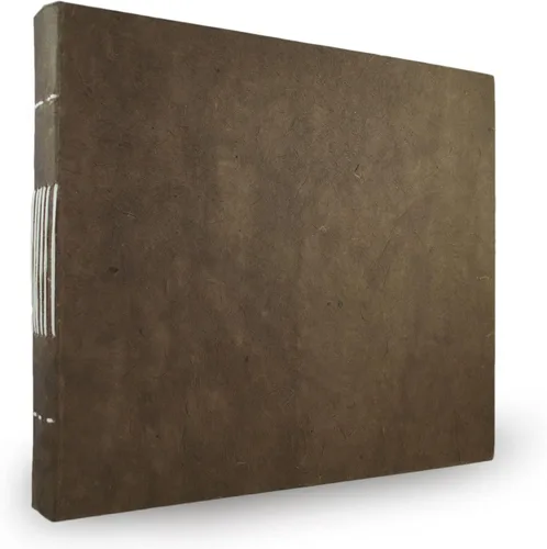 Vista 15 de Nepali Keeper Journal with Handmade Lokta Paper, 5x7 Inch, Sage