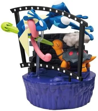 Vista 2 de Diorama Figura Greninja Pokemon Midnight Agent The Cinema