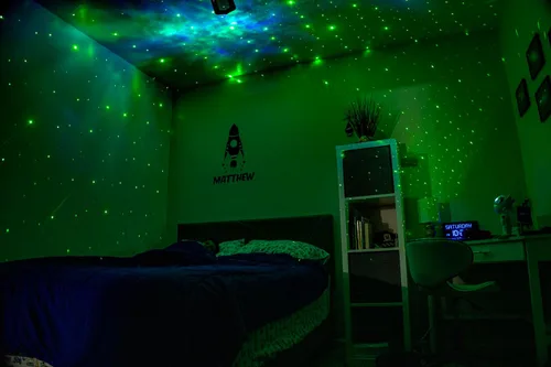 Vista 4 de Proyector astronauta de galaxia, proyector de estrellas de cielo nocturno de 360°, amigo espacial para decoración de habitación de bebé, control