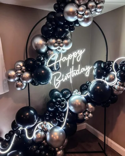 Vista 6 de Kit de arco de guirnalda de globos negros y plateados de 153 unidades con estrellas - 22 18 12 10 5 pulgadas de diferentes tamaños, globos de látex