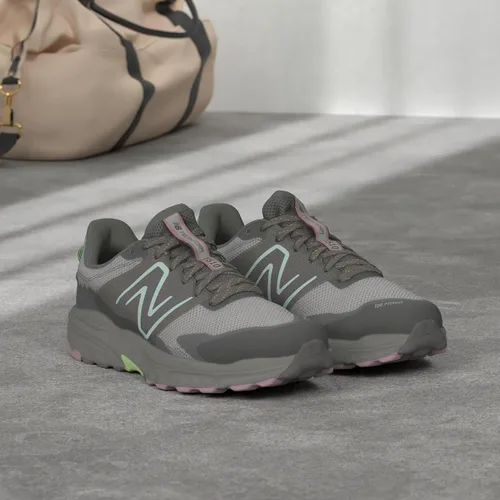 Vista 2 de New Balance Fresh Foam 510 V6 para mujer