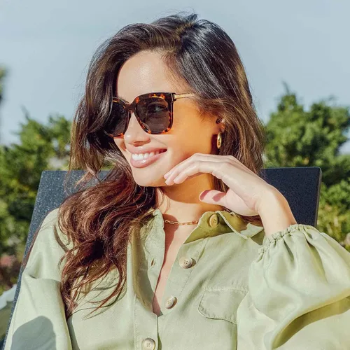 Vista 5 de DIFF Bella Designer - Gafas de sol cuadradas de gran tamaño para mujer, 100% protección UVAUVB, colores de moda de moda Tortoise