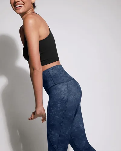 Vista 3 de ODODOS - Leggings capri de cintura alta, con bolsillos, control de abdomen, para mujer, no se transparentan, para yoga, entrenamiento, deportes
