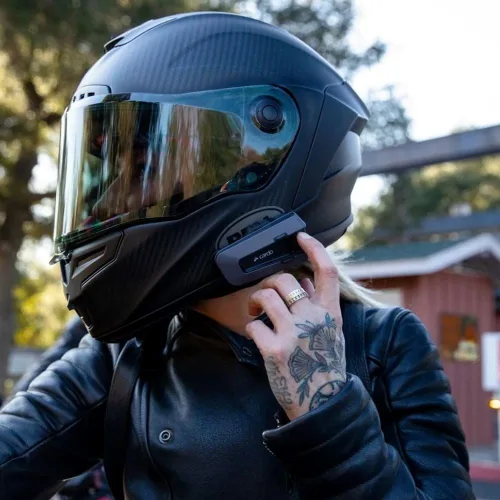 Vista 5 de Cardo PACKTALK Edge - Intercomunicador de auriculares con sistema de comunicación Bluetooth para motocicleta, paquete doble