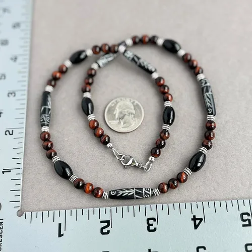Vista 5 de Mami's Gem Studio Collar de estilo tribal para hombre, cuentas con hueso tallado, ónix negro y piedras preciosas, hecho a mano en Estados Unidos