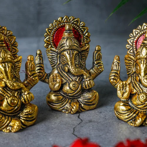 Vista 5 de Desi Favors Ídolo de Ganesha chapado en latón, mini figura de Lord Ganesha hindú de oro natural para tablero de instrumentos del automóvil