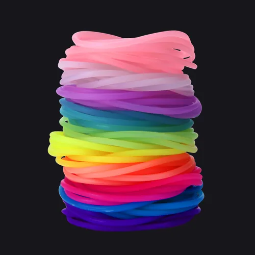 Vista 4 de 120 pulseras de gelatina de silicona brillantes de neón de los años 80, bandas elásticas para el cabello para adultos, mujeres, niños, niñas