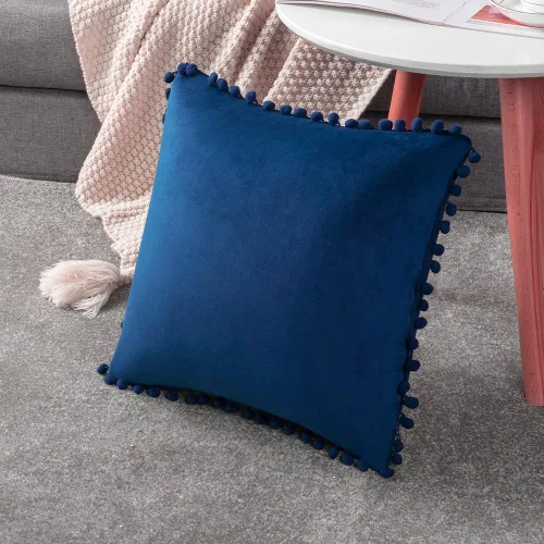 Vista 6 de DEZENE 18x18 Fundas de almohada decorativas azul oscuro: Paquete de 2 fundas de almohada suaves con pompones de terciopelo cuadrado para decoración