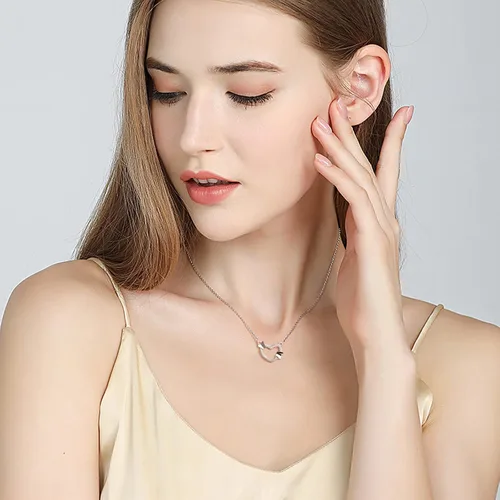 Vista 2 de FOESSD Butterfly Necklace - Gold Silver Pearl Dainty Double Butterfly Chokers Necklaces Y Chain Jewelry Birthday Gifts for Women Girls