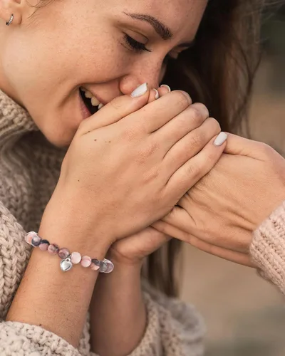 Vista 7 de HGDEER Regalo para mejor amiga para mujer, pulsera de piedra natural con tarjeta de mensaje para amiga, hermana, mejor amiga en el día de San