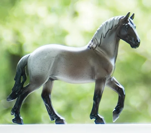 Vista 5 de Caballitos Breyer serie Freedom Blue Roan Brabant Juguete de caballo 9.75" x 7" Escala 1:12 Modelo #1052