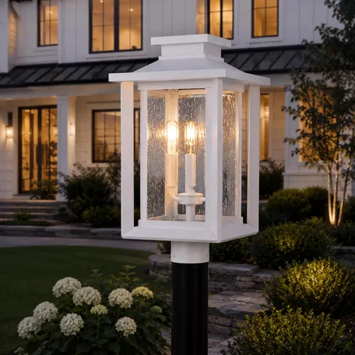 Vista 4 de Quoizel WKF9011W Wakefield - Poste para exteriores, 3 luces, 180 vatios totales, brillo blanco Blanco mate