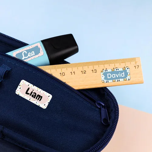 Vista 6 de Etiquetas de nombre personalizadas para niños [70 unidades] – Calcomanías de nombre impermeables para la escuela, artículos y ropa – Etiquetas