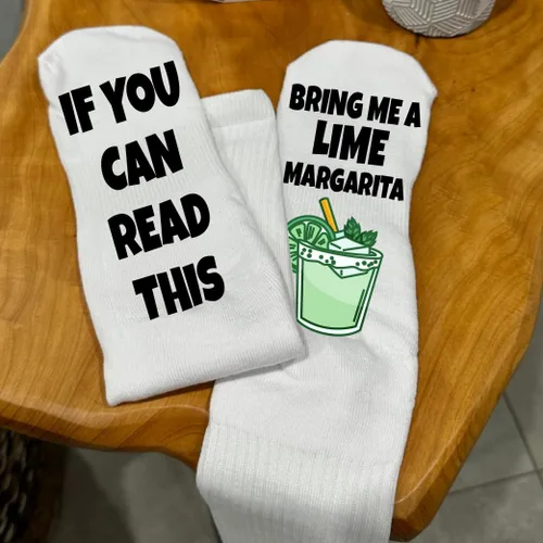Vista 3 de Calcetines Bring me a Margarita para hombres y mujeres, calcetines para beber para hombre, regalos de margarita