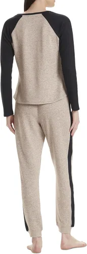 Vista 3 de Tommy Hilfiger Conjunto de pijama de manga larga Henley y jogger para mujer, Café