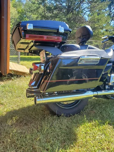 Vista 5 de ECOTRIC King - Soporte para maletero de equipaje compatible con Harley Touring FL 1997-2008 Mount King Latches Razor Chop Trunk Mount - Negro