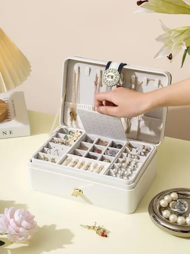 Vista 7 de AOSIFIEL Joyero y organizador para mujeres, adolescentes, niños, aretes, joyero con colgador de collar, caja de joyería de pie de piel sintética