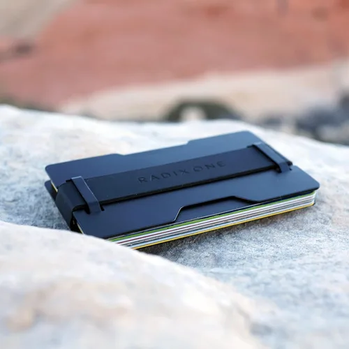 Vista 6 de Radix One Black Steel - sujeta billetes cartera fuerte ultradelgada para bolsillo frontal minimalista con bloqueado de identificación por