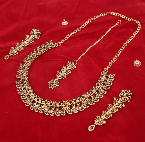 Vista 7 de Touchstone Conjunto de joyas de boda india, collares tradicionales de oro para mujer, conjuntos de diamantes de imitación de declaración hollywood 1
