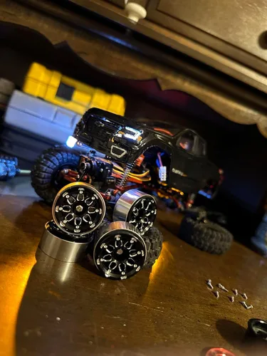 Vista 6 de Benedict Harry - Juego de 4 ruedas para llantas de oruga para 1/18 TRX4M TRX4-M Axial AX24 SCX24 Bronco Deadbolt C10 JLU Gladiator piezas de Negro