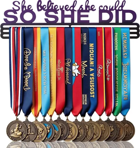 Vista 27 de Ella Creyó Que Podía ASI LO HIZO Soporte de Medallas de Carreras Colgador de Pared, Exhibición de Medallas de Maratón y Corredor, Exhibición